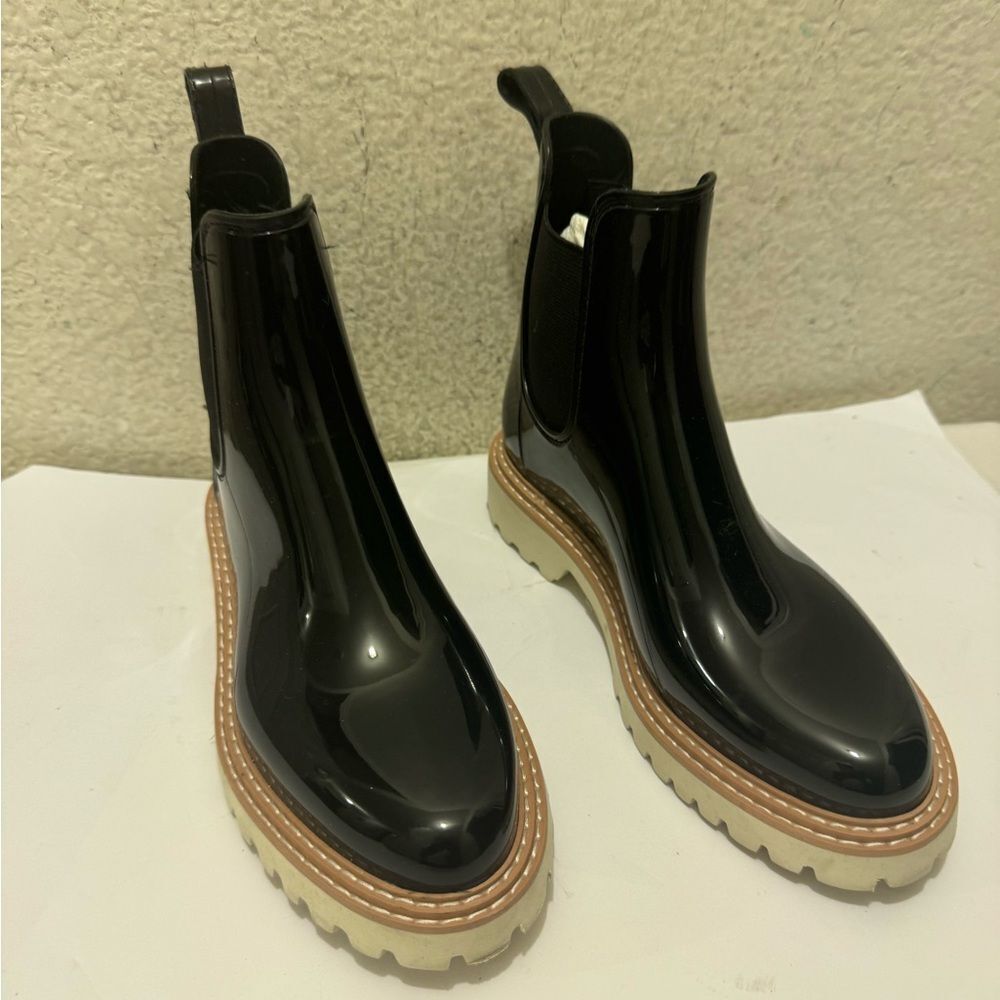 Dolce Vita Black Glossy Rain Boots